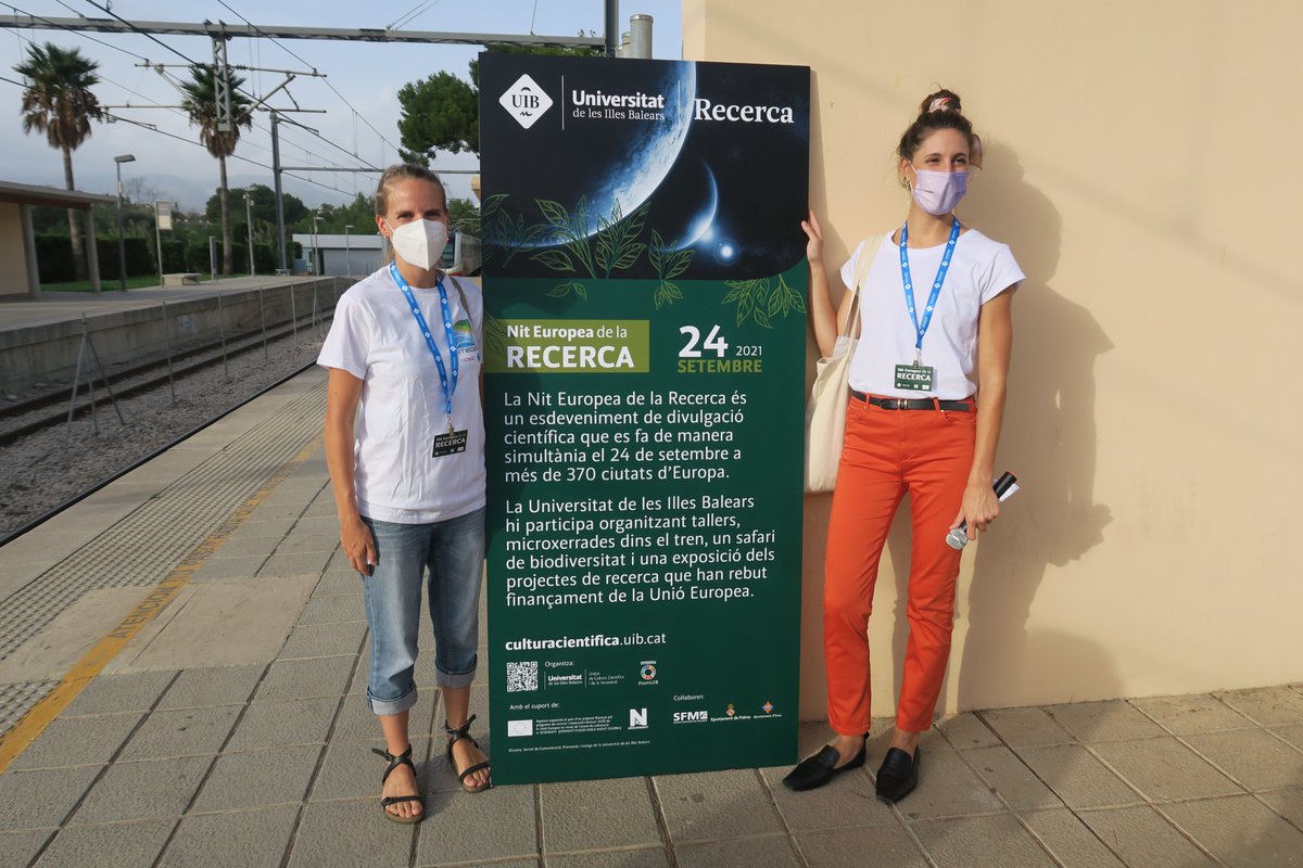 IMEDEA_UIB_CSIC's tweet photo. En las 'Microxerrades al tren' 🚈con motivo de la #NitRecerca2021, @MBarceloSerra @fishecology_ @IMEDEA_UIB_CSIC nos habló de la vida secreta de los peces a través de sus genes 🐟🧬
🔗https://t.co/TnLce9OnWo
#NitInvestigacióIB #Green9Night #EuropeanResearchersNight #NIGHTspain https://t.co/SXYkUt977P