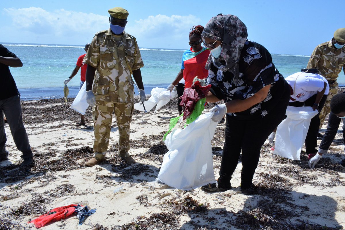 magicalkenya's tweet photo. TOURISM DAY CELEBRATIONS: Tourism Principal Secretary Safina Kwekwe joins stakeholders in a beach clean-up exercise in Diani, Kwale to mark  #WorldTourismDay2021. She said beach product remains one of the top attractions of visitors to Kenya. 

#RediscoverTheMagic #MagicalKenya https://t.co/f6lt65FhF9
