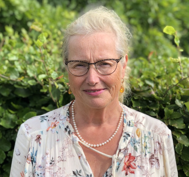 Lundsuni's tweet photo. Intervju med Eva Åkesson koordinator för det nyinrättade #ScienceVillage-kontoret om vad kontoret gjort sedan det öppnade i somras och vad som händer i höst.
#SV #Lund #Brunnshög @LTHinfo #Naturvetenskap #LTH #Lundskommun #ESS #MAXIV https://t.co/dMjslUlHQk https://t.co/mApFO8qB9N
