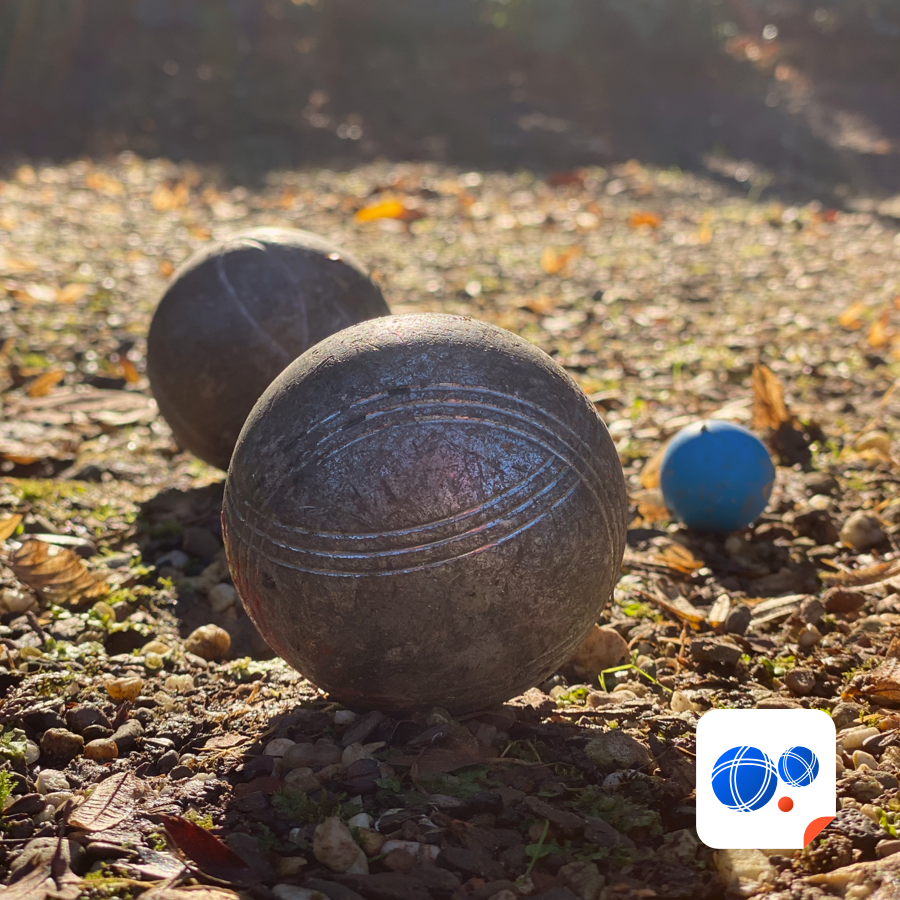 𝗚𝗲𝗻𝗶𝗲𝘁𝗲𝗻 𝘃𝗮𝗻 𝗲𝗲𝗻 𝗽𝗼𝘁𝗷𝗲 𝗷𝗲𝘂 𝗱𝗲 𝗯𝗼𝘂𝗹𝗲𝘀 𝗼𝗻𝗱𝗲𝗿 𝗵𝗲𝘁 𝗵𝗲𝗿𝗳𝘀𝘁𝘇𝗼𝗻𝗻𝗲𝘁𝗷𝗲! ☀️

#Boulesbaas #jeudeboules #petanque