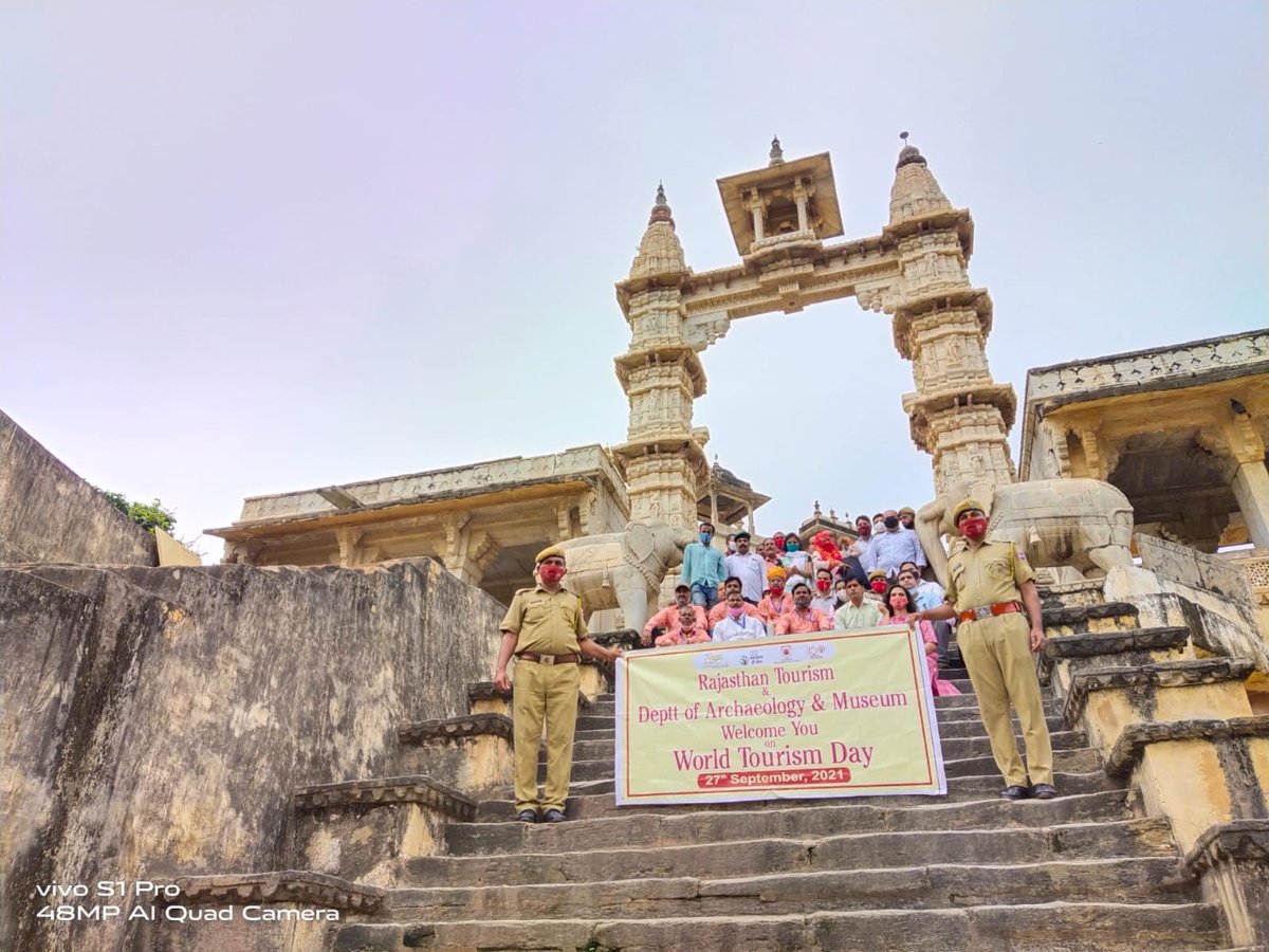 Sahawalks's tweet photo. This #WorldTourismDay, shout out to our trainees Sarla & Aarti from #RootsofRajasthan project where they were trained to lead heritage walks in partnership with @VExperiences.
The project was supported by @RoyalRajasthanF.
#WorldTourismDay2021 #India #Heritage #Culture https://t.co/x5PixoFG5O