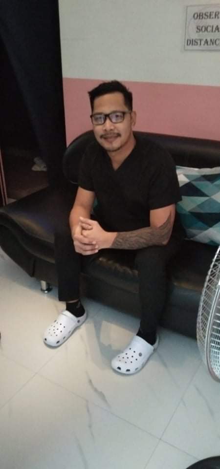Ron87250040's tweet photo. Available for hotel/home service tarlac area only 
#legitmasseur https://t.co/gkHB8L2GLV