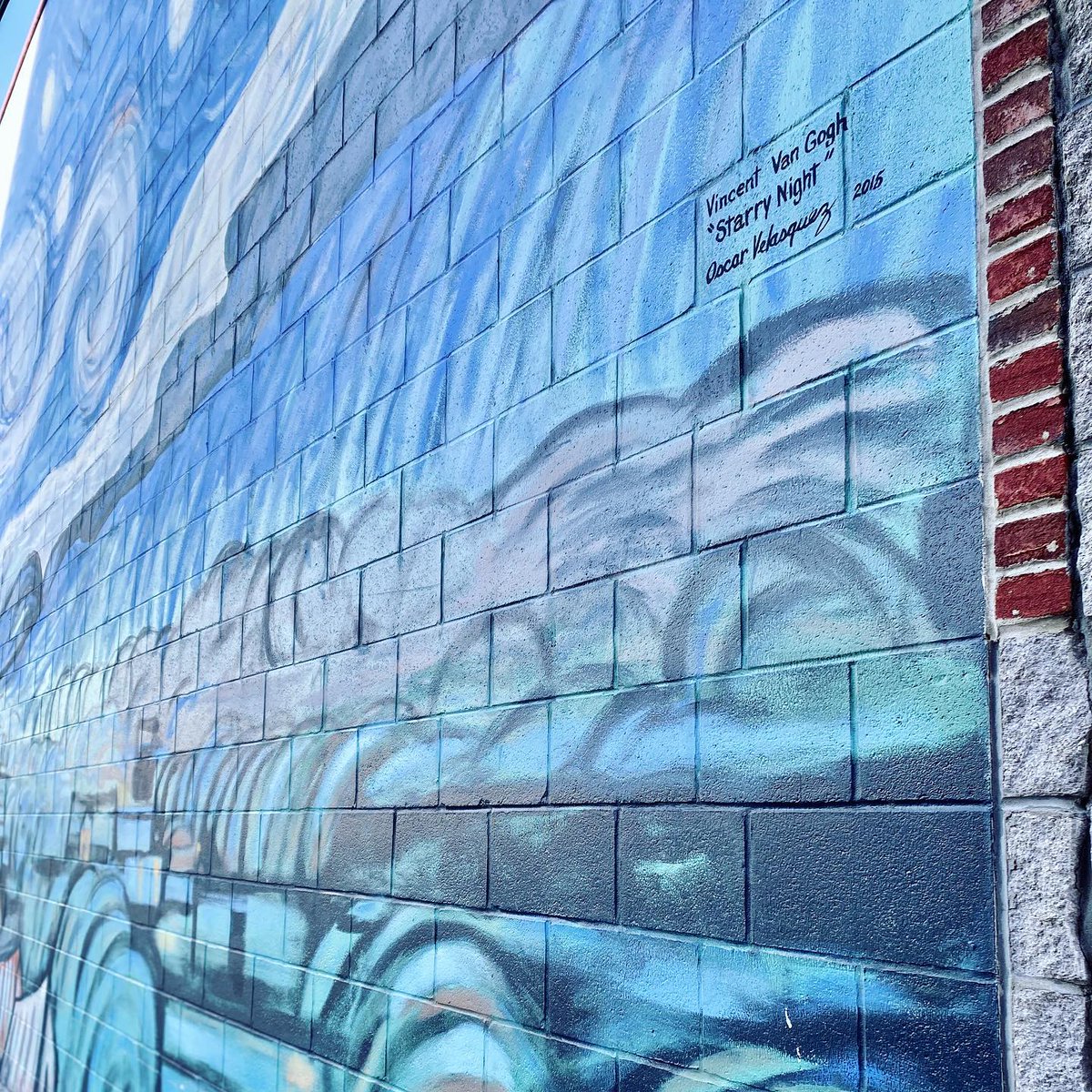 Who knows where you can find ‘Starry Night’ in <a href="/downtownfindlay/">Downtown Findlay</a> ? This gorgeous mural is painted by Oscar Velasquez of Macedonia, Ohio. Oscar recently passed away and we are blessed with examples of his art throughout…

📸 instagram.com/p/CUSsJnjJ_xl/ via tweet.photo