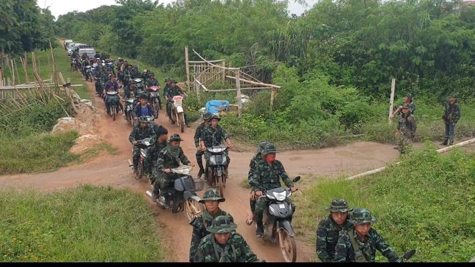 The body of a Karenni National Defense Force (KNDF) man from Battalion 1 who was seized and slain by junta troops. #FreezePaymentsToJunta #Sep27Coup   #WhatsHappeningInMyanmar