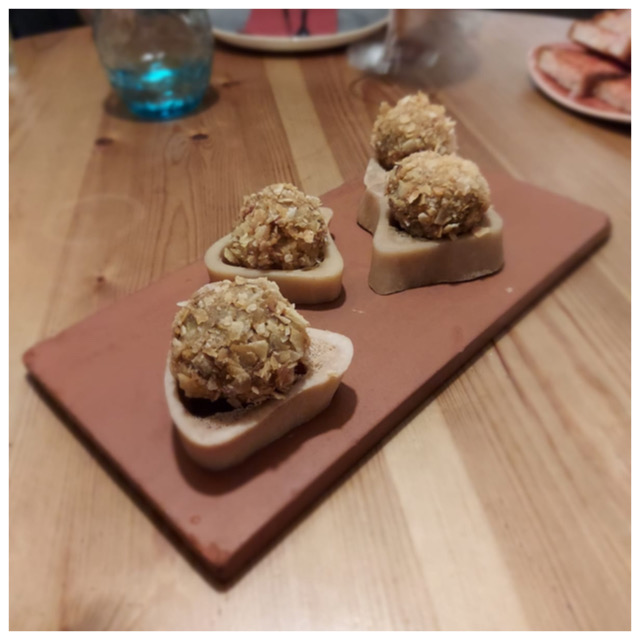 theGFSuitcase's tweet photo. Made it to #MyFuckingRestaurant in #Barcelona over the weekend for 100% #glutenfree tapas and boy oh boy was it a dream! Ossobuco croquetas, chicken fried patatas bravas and so much more! https://t.co/rVkHF5MO29
