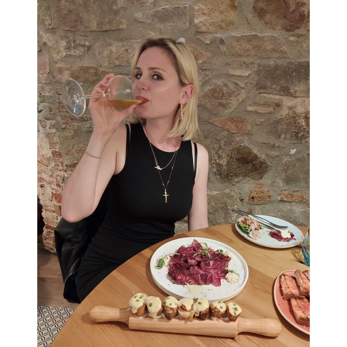 theGFSuitcase's tweet photo. Made it to #MyFuckingRestaurant in #Barcelona over the weekend for 100% #glutenfree tapas and boy oh boy was it a dream! Ossobuco croquetas, chicken fried patatas bravas and so much more! https://t.co/rVkHF5MO29