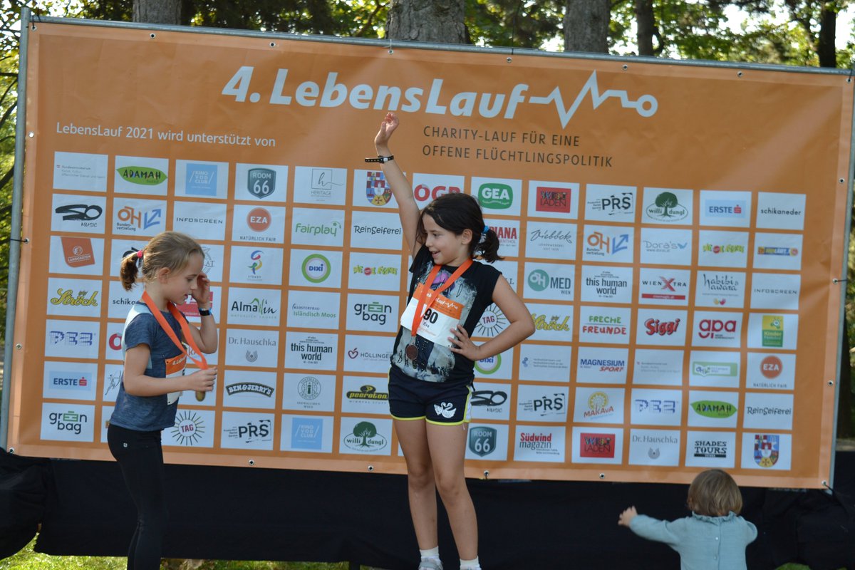 fairplayVIDC's tweet photo. In Vienna 17 runners acted as @steady_project ambassadors at the #LebensLauf (run of life) to break down prejudices against people with disabilities. To mark the #EuropeanWeekofSport we raised awareness for the inclusion of refugees with disabilities.🏃🏾‍♀️
#asyloordination #BeActive https://t.co/31BSYcvoEh