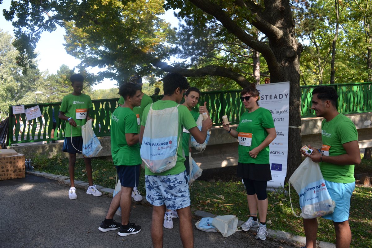 fairplayVIDC's tweet photo. In Vienna 17 runners acted as @steady_project ambassadors at the #LebensLauf (run of life) to break down prejudices against people with disabilities. To mark the #EuropeanWeekofSport we raised awareness for the inclusion of refugees with disabilities.🏃🏾‍♀️
#asyloordination #BeActive https://t.co/31BSYcvoEh