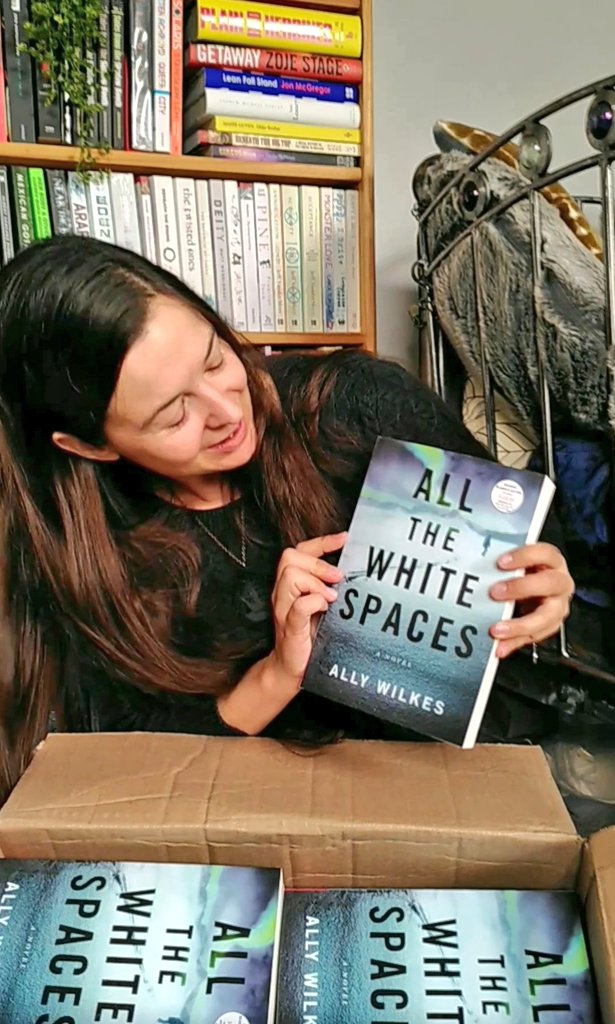 UnheimlichManvr's tweet photo. Enjoy my expression of sheer wonder... video to follow soon! 

#AllTheWhiteSpaces ❄️👻☠️
@genalanzi @TeamLara https://t.co/eI19B8xXzF