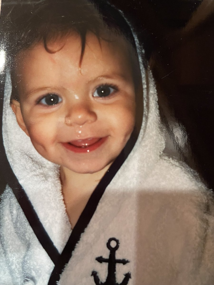 TToneys's tweet photo. Happy 21st Birthday to our baby!  @toneys_drake … your smile can make anyone feel better, you have a heart of gold and family is still the most important thing to you. We are so proud of the person you have become. 😘😘 https://t.co/gUofy0JQOM