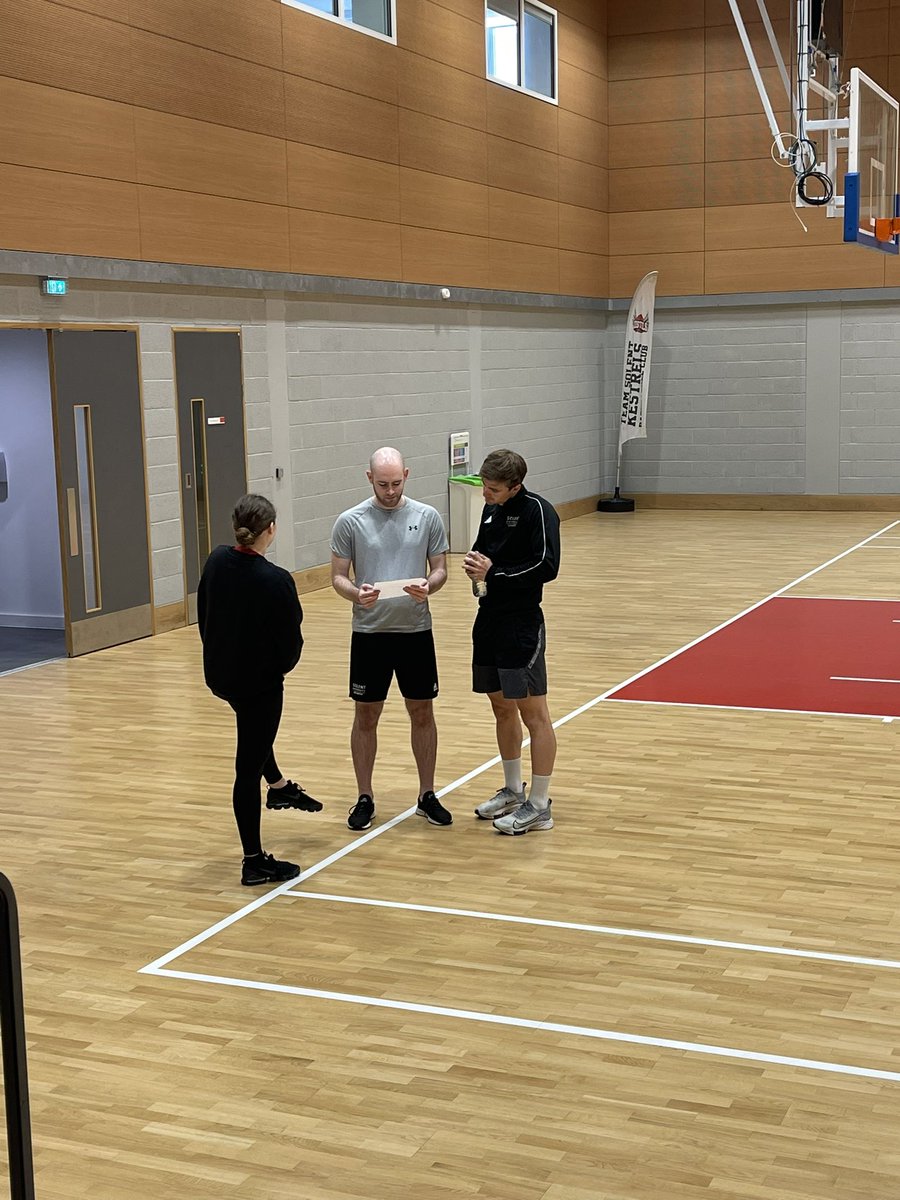 Solsport_ex_sci's tweet photo. Congrats to @TomDickinson7 starting his first day as an associate lecturer @solentuni today. Tom previously complete both his BSc and MSc with us as well as completing a years internship as in the physiology lab. Best of luck in your new job Dicko! #1stday #wheresthechinos https://t.co/jqUVzQp5H0