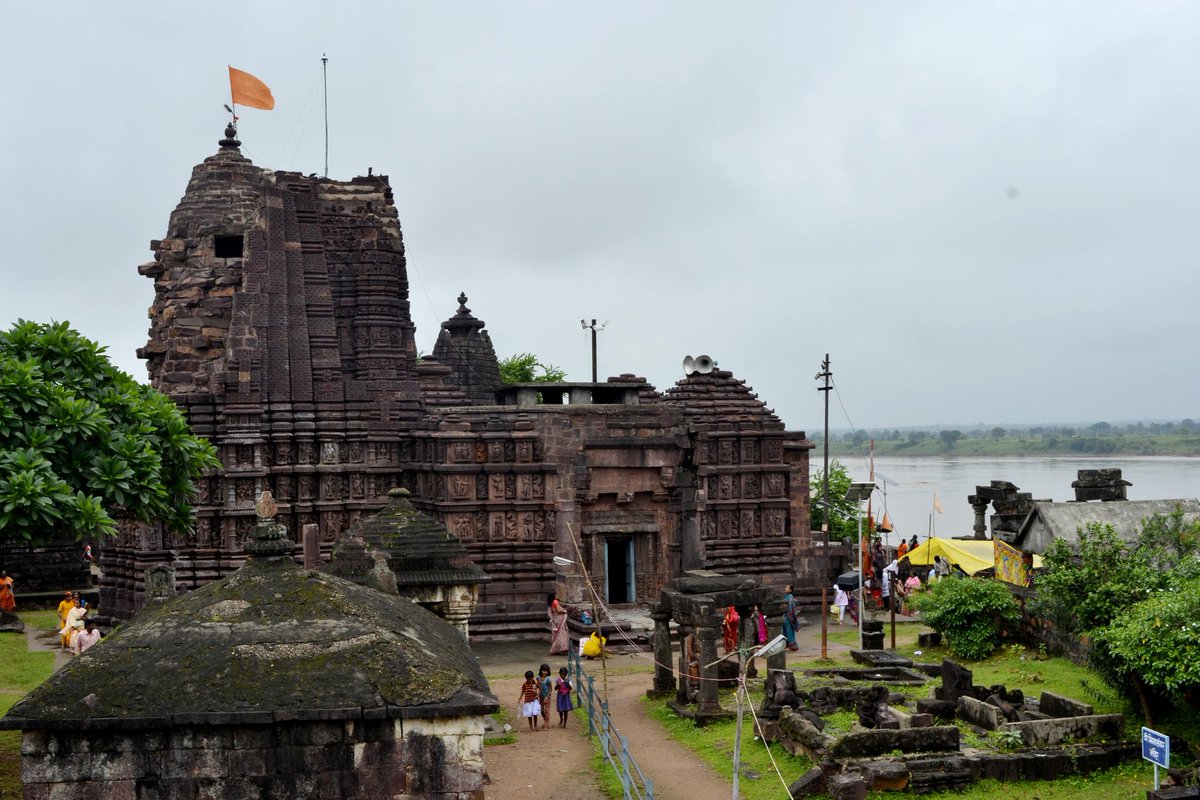 InfoGadchiroli's tweet photo. विदर्भाची काशी - मार्कंडेश्वर मंदिर, चामोर्शी #गडचिरोली
जागतिक पर्यटन दिवस
#InternationalTourismDay
#MaharashtraTourism
#ExploreMaharashtra
#MaharashtraUnlimited
@MahaDGIPR
@HelloMTDC
@maha_tourism
@InfoVidarbha https://t.co/1Cp8uomgC3