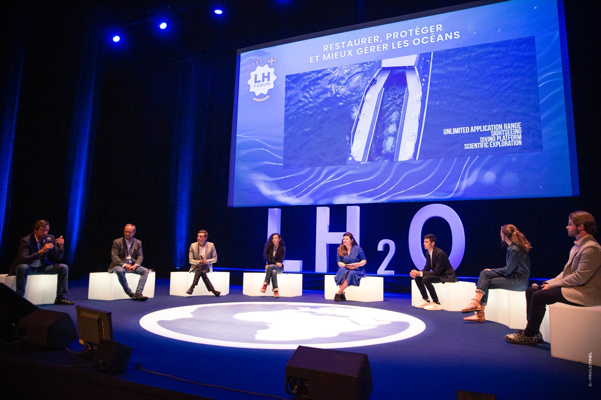 PositiveEco's tweet photo. #LHForum|Au #Havre, les 23&24 sept, ce sont près de 100 intervenants - acteurs publics ou privés, experts, passionnés, étudiants, etc.-qui sont venus échanger lors de 24 temps forts autour des enjeux et de l’avenir des ressources maritimes françaises et mondiales. #économiebleue https://t.co/ZoPxON0jn6