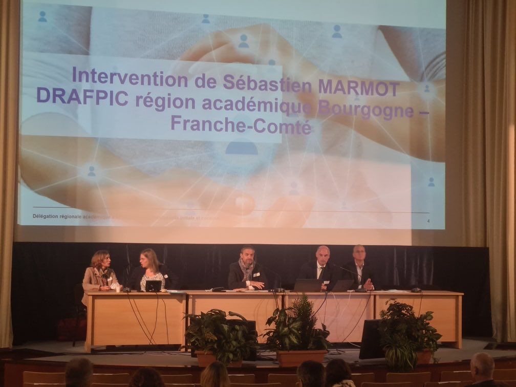 SebastienMarmot's tweet photo. Séminaire régional CFC des académies de Besançon et Dijon. Accueil dans les locaux du rectorat site campus. Transition pro, apprentissage, réponse aux enjeux économiques mobilisation des acteurs de la FTLV. Mutualisation des enjeux et des objectifs autour d’un pilotage partagé. https://t.co/VERnji4SXS