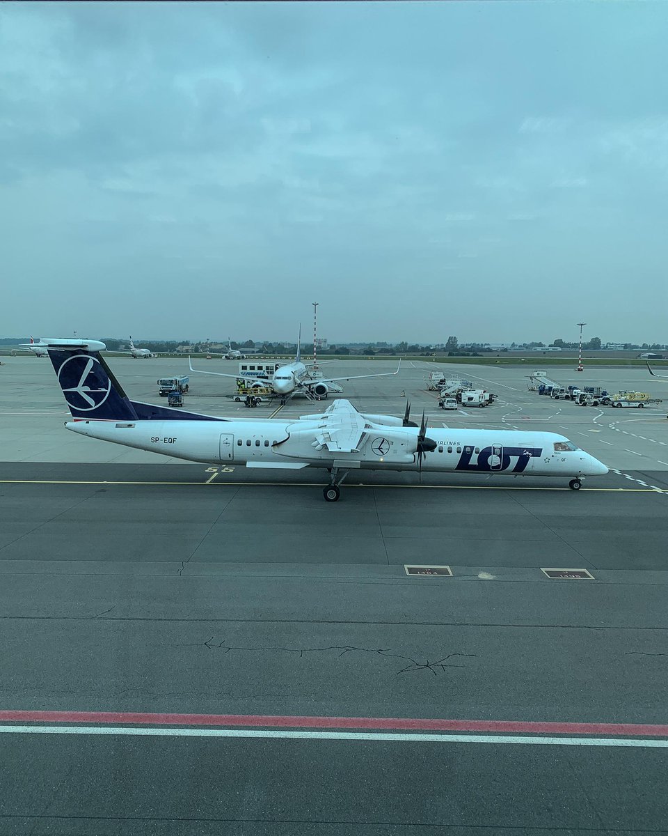 sweetchiaki1's tweet photo. rain in praq
雨のプラハ空港
https://t.co/b0MCiuH6d6
#RainyDay #RAIN #Airport
#praq #photographer
#photo #photographylovers
#photograghy #autumn
#雨と君と #雨 #プラハ #空港 #写真 #秋 #氷雨 https://t.co/fdcJHDDeQD