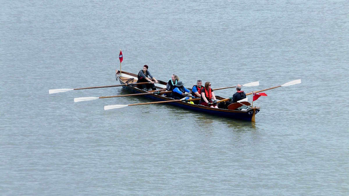 GreenwichYC's tweet photo. CITO is a #ThamesWaterman Cutter which GYC is looking after on behalf of the Information Technologists' Livery Company. This picture shows CITO being #rowed on the #Thames #rowing https://t.co/gtC7s60xLW