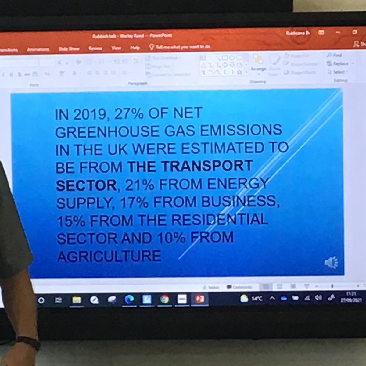 WarleyRoadPri's tweet photo. Year 6 citizenship session 3: Keeping the environment clean with Sam.
#GretaThunberg
#GlobalWarming
#RecycleWeek2021
#PlantATree https://t.co/dphoHhAQQC