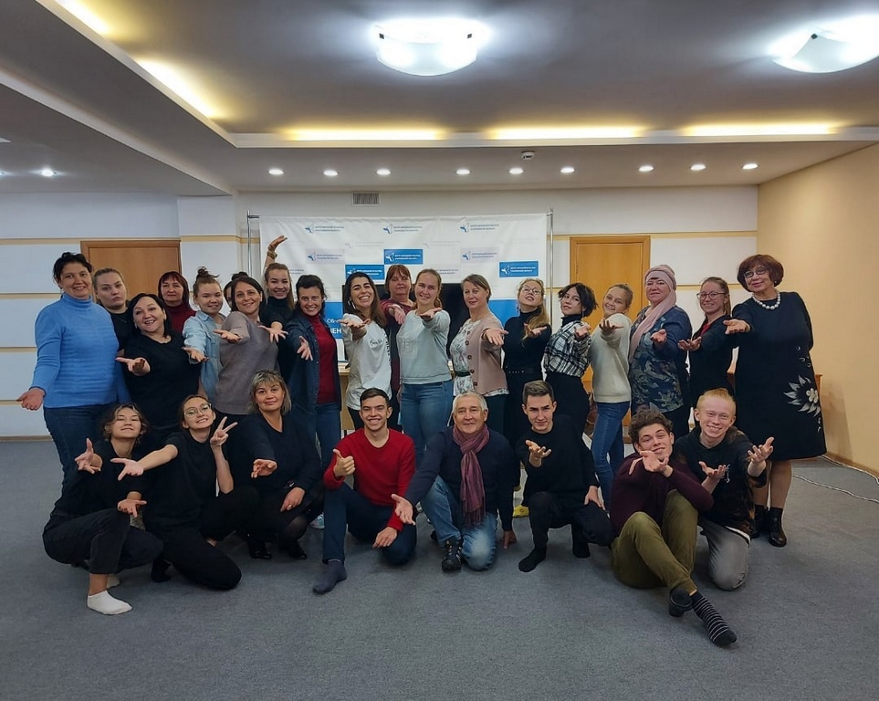 Педагог из Театрального института им. Б. Щукина посетила Центр народной культуры

ulcult.ru/novosti-ulyano…

#ulcult #культура #Театральное_искусство #PRO_театр
