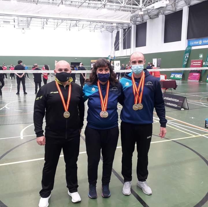 5 medallas en el Campeonato de España Senior de Vitoria: Belén Foj (oro y bronce), Javier Marta (oro) y Eduardo Marco (dos oros).