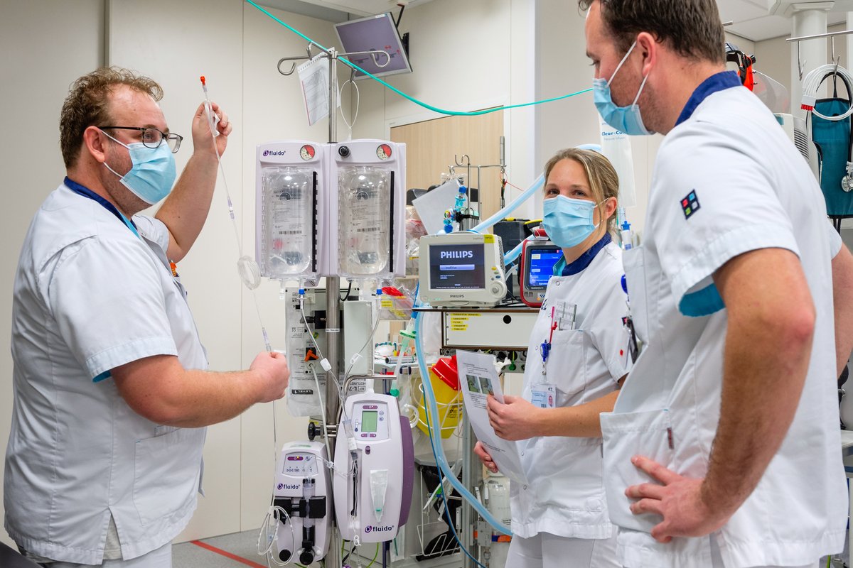 Het opleiden en behouden van zorgpersoneel, vooral in de acute zorg: een hot item. Negen Brabantse ziekenhuizen gaan samenwerken in een 3-jarig actieprogramma om 10% meer mensen op te leiden: etz.nl/Over-ETZ/Nieuw… #opleiden #zorginfarct #zorgpersoneel