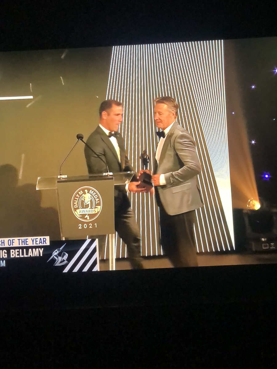 DarcieMcDonald's tweet photo. I walked so Cameron Smith could run x #trophygirl #trophyguy #DallyM https://t.co/zRIuHwrmwk