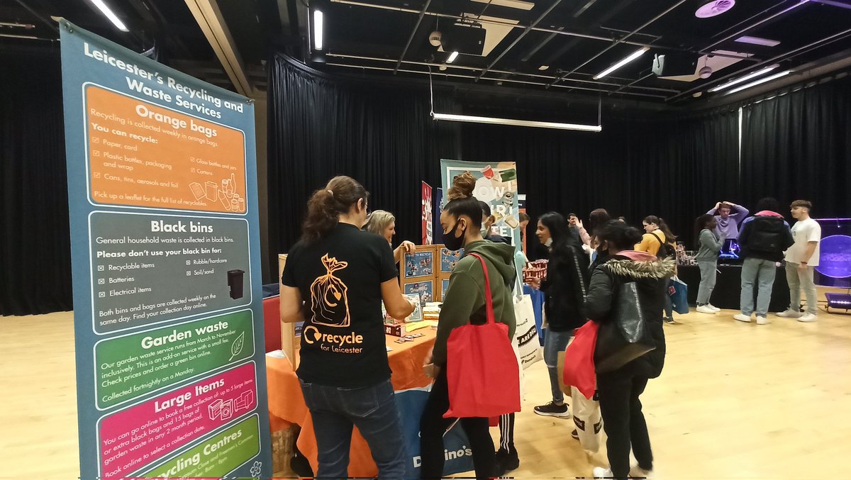OrangebagLeics's tweet photo. We're at @dmuleicester today greeting new and returning students with all our local recycling info #dmufreshers https://t.co/1YdZCfefMB