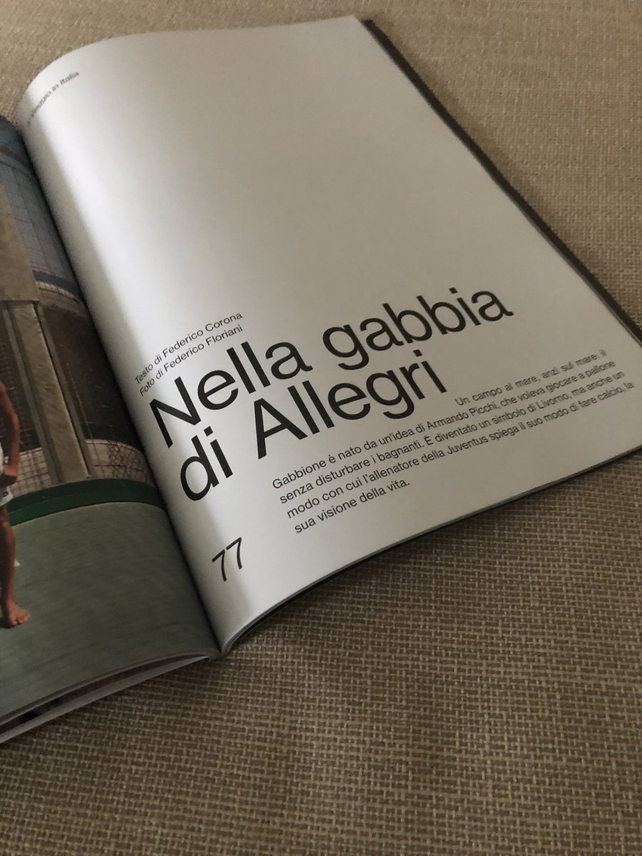 effecorona's tweet photo. Quello sulla copertina del nuovo numero di @RivistaUndici è il Gabbione dei Bagni Fiume, a Livorno. Ci sono andato, quest’estate, per cercare tracce di Massimiliano Allegri, che lì dentro ci è cresciuto e ha forgiato la sua visione del calcio, e forse anche del mondo. https://t.co/hLiqsY2LG2