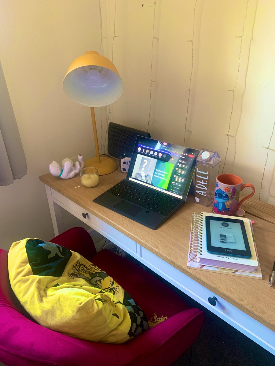 MissAMathias's tweet photo. Back to it for Year 2 🤩 
#PrimaryStudies #StudentTeacher #CardiffMet https://t.co/8RgR3Mo774