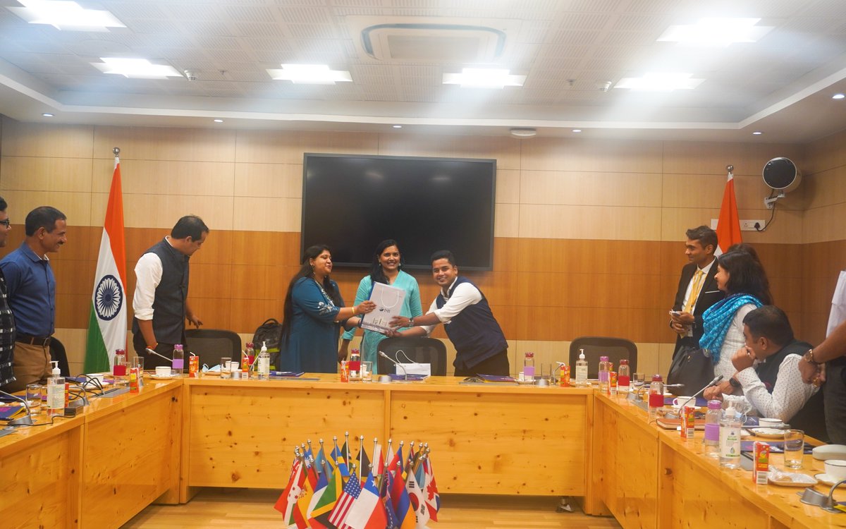 BIPP_ISB's tweet photo. During her interaction with cohort #AMPPP2021, Ms @SeemaBansalBCG, Partner & Director @BCG, gave valuable insights into various #development initiatives & #tranformations in #education sector. Her session marked culmination of the 3-day #PolicyWalk2021 organised at #NewDelhi. https://t.co/MqZ4ff3ZV0