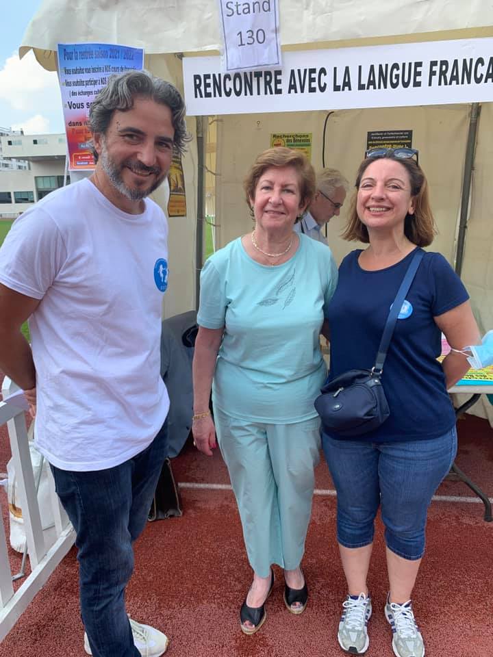 bvsh92's tweet photo. Suite #vietaville #courbevoie 2021 ! La 2e journée nous a permis de rencontrer d'autres associations : #santespoir #Rencontreaveclalanguefrançaise, des club sportifs : #CBHandball, #escrime #courbevoie... des échanges passionnants et des partenariats en vu ! https://t.co/XRYFWBoPlO