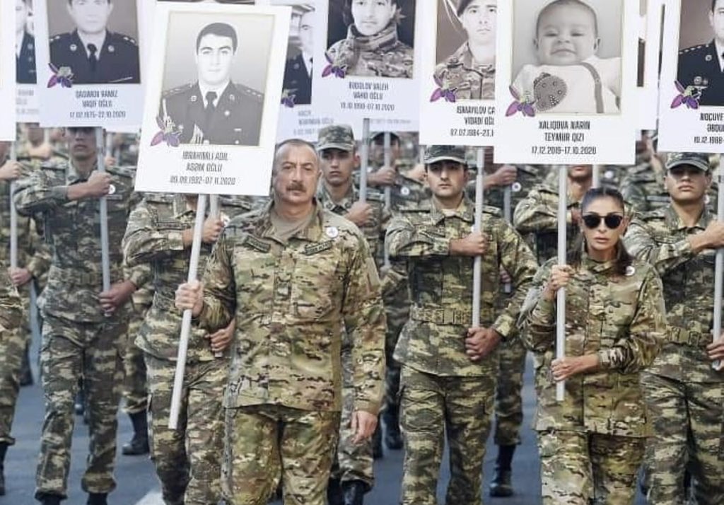 GnelM5's tweet photo. Dərin ehtiramla♾🤍🇦🇿
#anımgünü
#Heroesneverdie 
#KarabakhisAzerbaijan https://t.co/rJs7bfBKiM