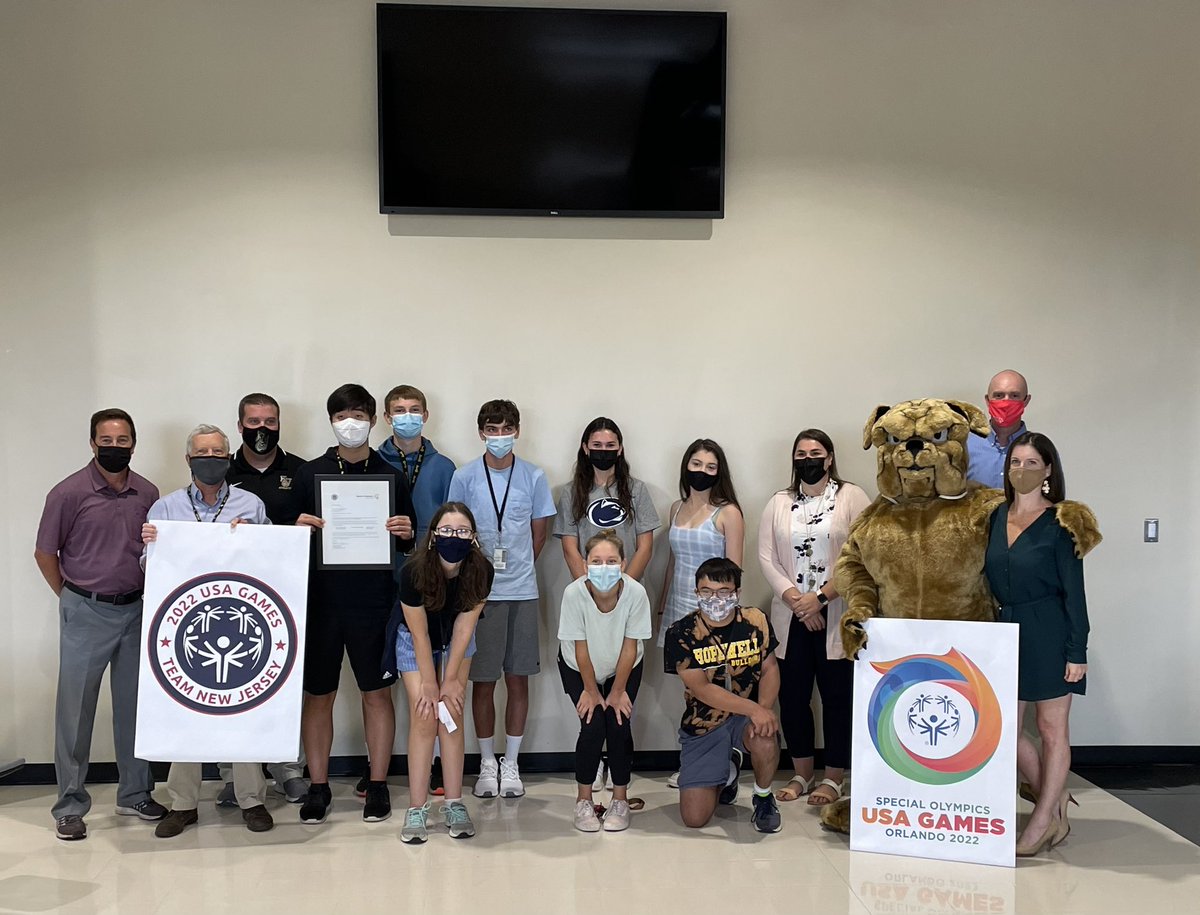 HVCentralHS's tweet photo. We are so excited to share that the HVCHS Unified Track Team has been chosen to represent NJ at the Special Olympics USA Games in 2022! @HVATHLETICS @SONJ_Mercer @HoValTrack https://t.co/pijI5TgCAY