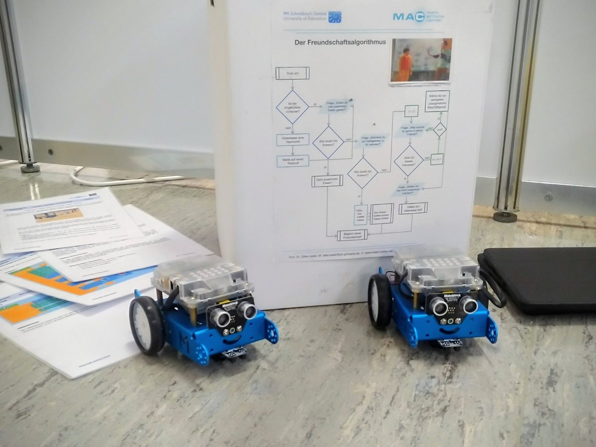 lz_lfht's tweet photo. ... und noch ein paar Eindrücke vom Stand des https://t.co/AvtEVdxfrg der PH Gmünd mit @si_la_la und @Magic_Muenzing auf der #MakeOW 💻🎉 https://t.co/voE47V6Vcw