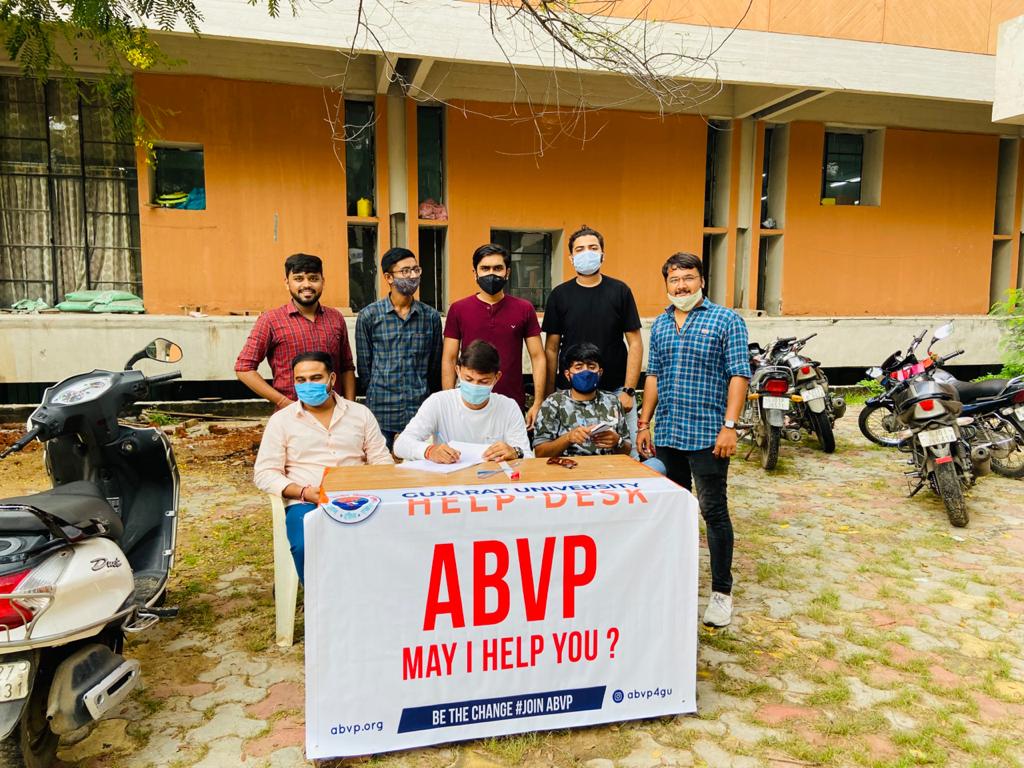 ABVPAhmedabad's tweet photo. અખિલ ભારતીય વિદ્યાર્થી પરિષદ દ્વારા તારીખ 27/09/2021 થી જી.બી શાહ કોલેજ અને ગુજરાત યુનિવર્સિટી ખાતે પ્રવેશ માટે આવતા વિદ્યાર્થીઓ માટે  હેલ્પડેસ્ક ચાલુ કરવામાં આવ્યું.

#abvp #abvpgujarat #abvpvoice  #abvpforsociety #abvpfornation  #abvpindia #abvpforstudents  #abvpforeducation https://t.co/56eF9zQqfJ