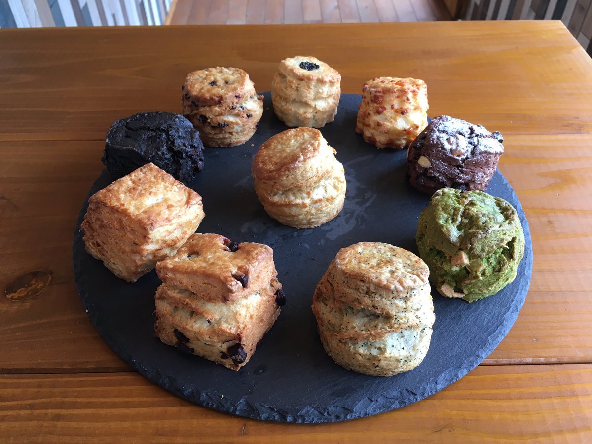 Rrhpk455Y's tweet photo. 私のお店のBAKE SHOP Scotですがオープンしてから日曜日のみで週1での営業をしてましたが今週から水、金、日の週3営業になります。営業時間は11時〜17時です。コロナがまだまだ不安な中ですが自分たちのペースでぼちぼちやっていきたいと思いますのでよろしくお願いします。 https://t.co/RsZ7guCt4x