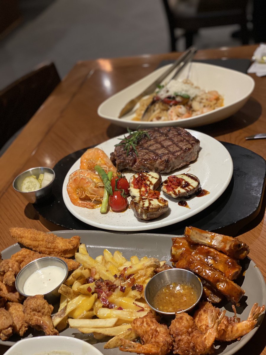 withkmss's tweet photo. 포카도 없이 만났다가 스테이크 썰기🥩
디저트로 시킨 썬더까지 완벽했음 ❤️‍🔥
담엔 쇼케때 봐요들 🥺
@001030fan @dp_hys 

#민서가_쏠테니_많이먹어
#윤성아_혼자_먹기_아까워 https://t.co/djgQdrFcfJ