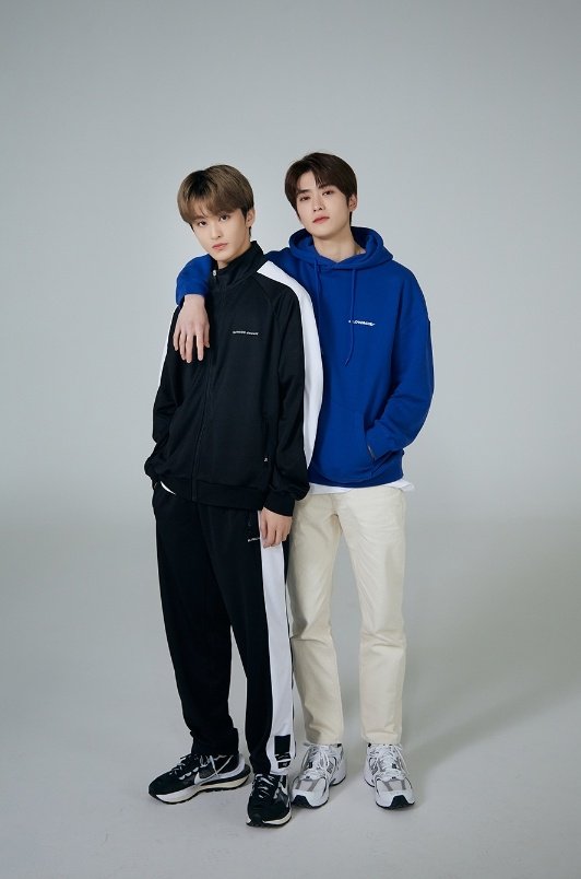 SM_NCT_BACKUP's tweet photo. 210927 Slow Acid’s Website update with #NCT127

#JAEHYUN &amp; #MARK
https://t.co/N2Rj7lyBOr https://t.co/4OwBwQfsyJ