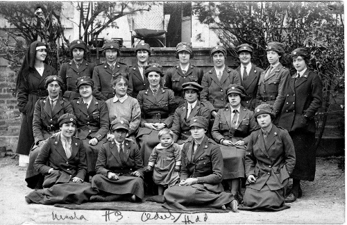 archiveshub's tweet photo. #20YearsOfFeatures: May 2018 featured @RCNLibraries & #Archives: 'Cathlin du Sautoy and Hermione Blackwood: personal papers at the Royal College of #Nursing' https://t.co/LZI5Hk1iHC #RCNlibScot #histnursing #WW1 #diversity https://t.co/kFVs7Iw9rT