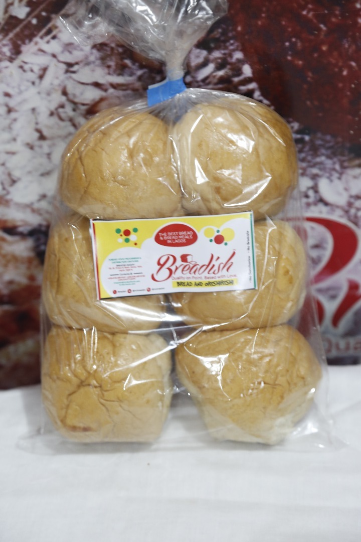 mybreadish's tweet photo. What better way to start the week than to start it the Breadish way. Have you tried our Bread roll yet?
This yummy goodness is all you need to kick-start your week and it is pocket friendly for N300😎😜

Call 0818.689.9047, 0818.689.9048.

#breadart #artisanbread #bread https://t.co/vNnH8Fkjkq