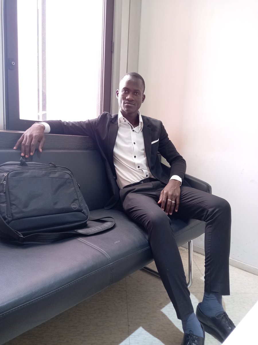SDjahoue's tweet photo. Quand tu nourris, un projet, une ambition prépare ton esprit et ta mentalité à toutes les éventualités. Certaines périodes seront difficiles , voire très difficiles ; mais elles ne sont que temporaires car, ne dit-on pas qu'après la pluie vient le beau temps. Fructueuse semaine! https://t.co/0XIpQHIAxI