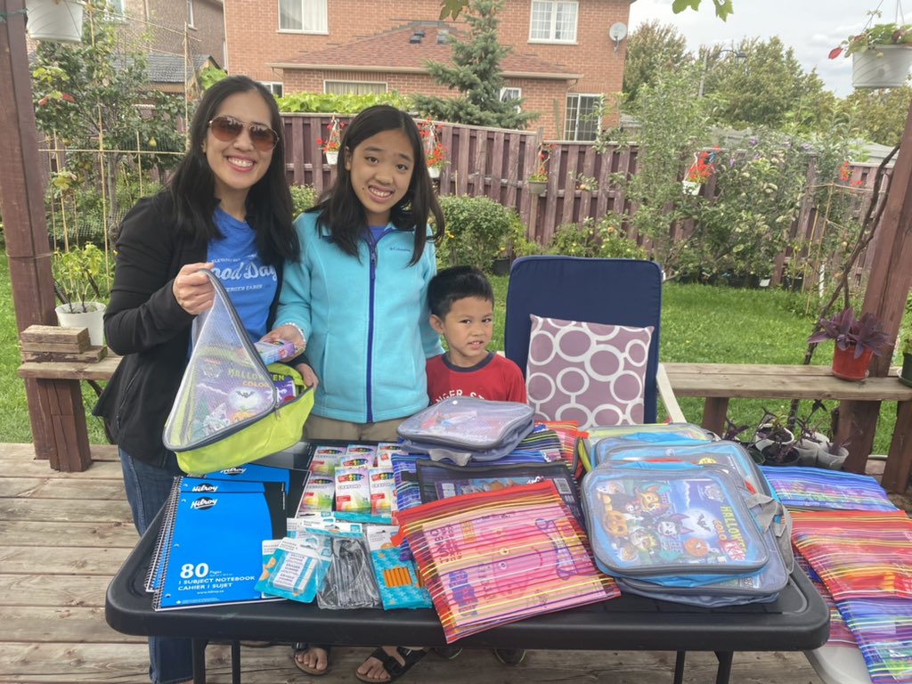 stephbustos's tweet image. Spending the weekend packing kits for kids for the Yellow Brick House. It’s a teachable moment of being grateful and sharing our blessings to others. We remember that any small act of kindness can make the biggest impact. 
#mercercares  #goodweek