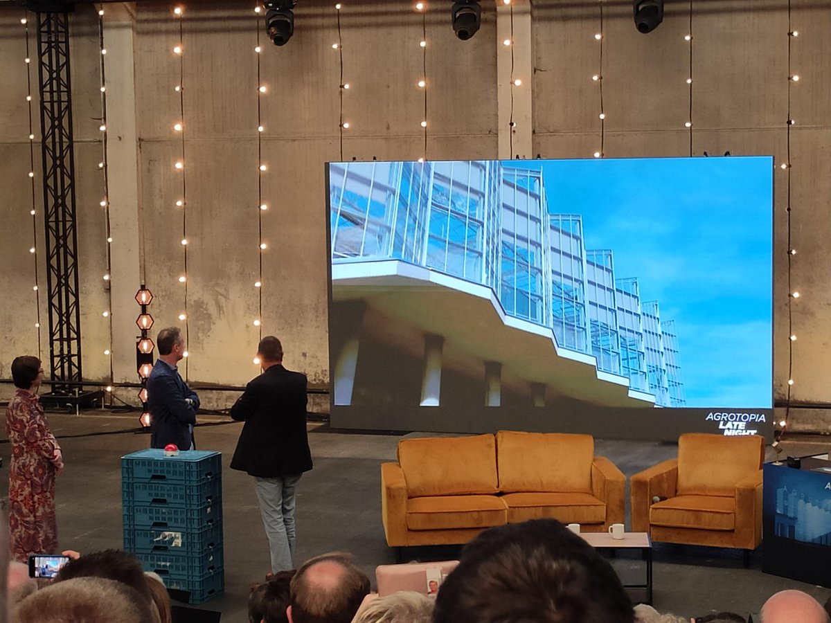 ImcaSampers's tweet image. Wauw, wat een dakserre!!! Proficiat aan de collega&apos;s van @InagroBeitem @InAgrotopia van #vegitec. Op naar een vruchtbare samenwerking.
@FbwUGent (met collega Jan Pieters)