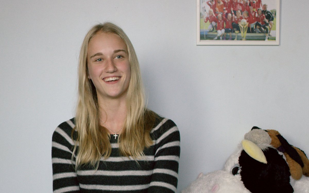 LyftaEd's tweet photo. Standing still is so boring!🏃♀️
Meet Anni, who is determined to persevere and meet her weightlifting goals 🏋️♀️
PE leads and teachers can explore challenging gender stereotypes in sport at our free specialist webinar with @YouthSportTrust➡️ https://t.co/YZoEt5iqwk
#ukPEchat https://t.co/2VZDpLME5e