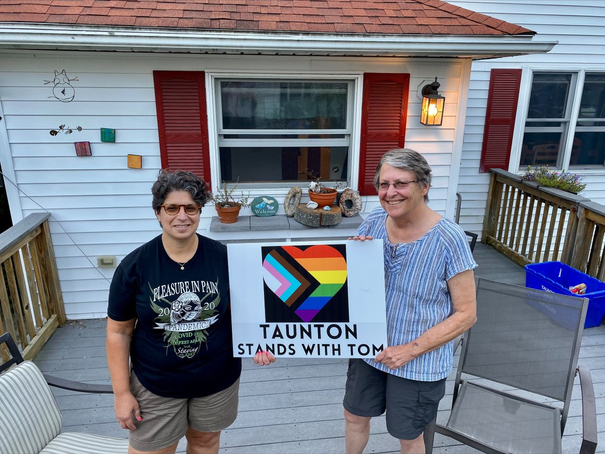 HelmsNews's tweet photo. You might've seen the "Taunton Stands With Tom" signs starting to sprout on some lawns. Here's what they're about. @massequality 

https://t.co/FfCfRTosbQ https://t.co/aYxY7hvmrh