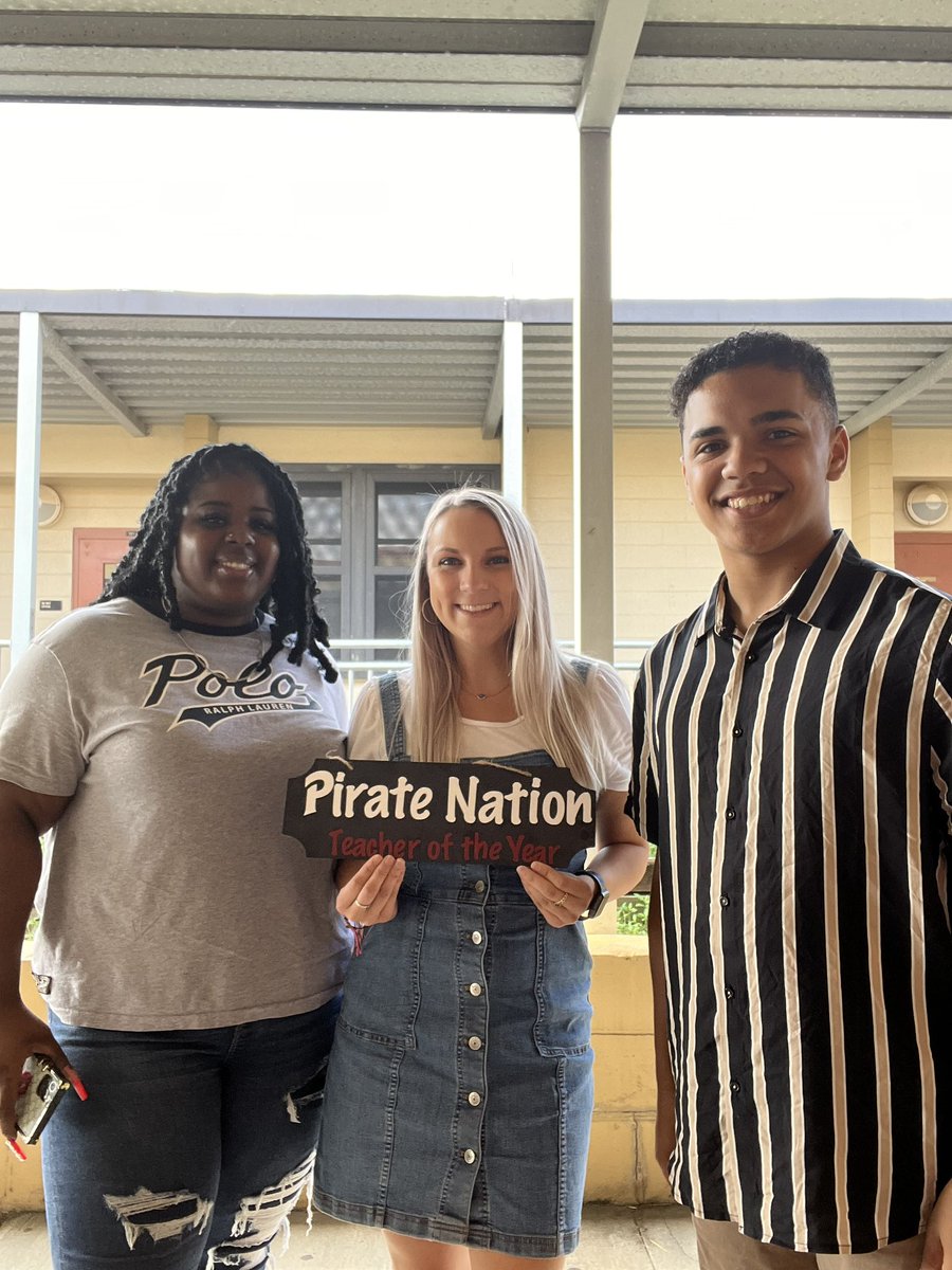 Miss Whitaker tweet media