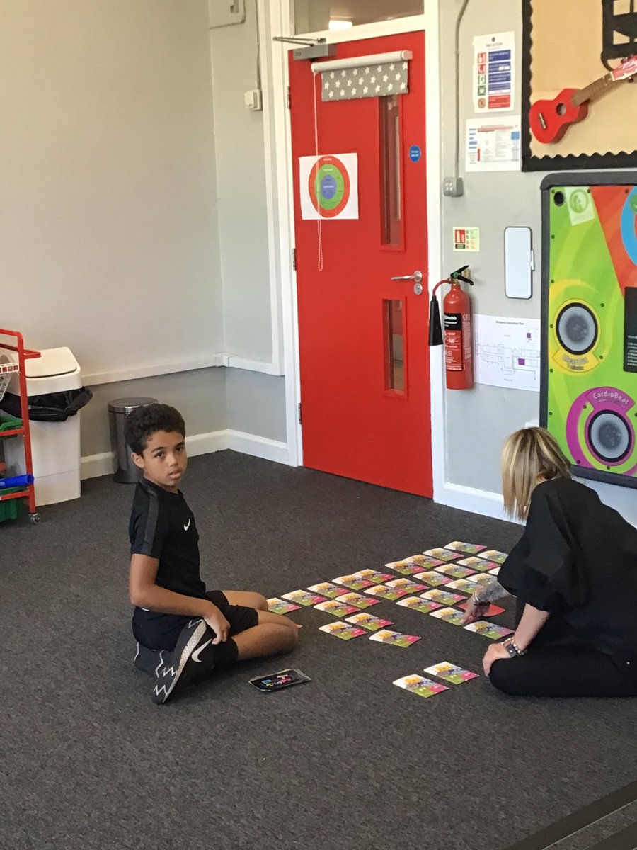 TMET_PrimaryInt's tweet photo. @knightontmet pupils playing board games as part of Amarjit’s Magic 40. Brilliant day! All pupils showed great concentration skills and perseverance.#concentration #primaryintervention #perseverance #coollearning https://t.co/KcNLkSOTQI