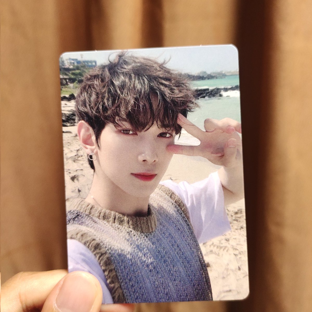 yeointak's tweet photo. yeosang atiny dah sampai 🥺 tak plan pun nak beli pc ni sebab mahal tapi eh terbeli pulak 😔😂 anyway, thank you @IAtiny99, yeo selamat sampai ke pangkuan yana 😍 semoga farah murah rezeki selalu 🥰 https://t.co/levpyy34SI