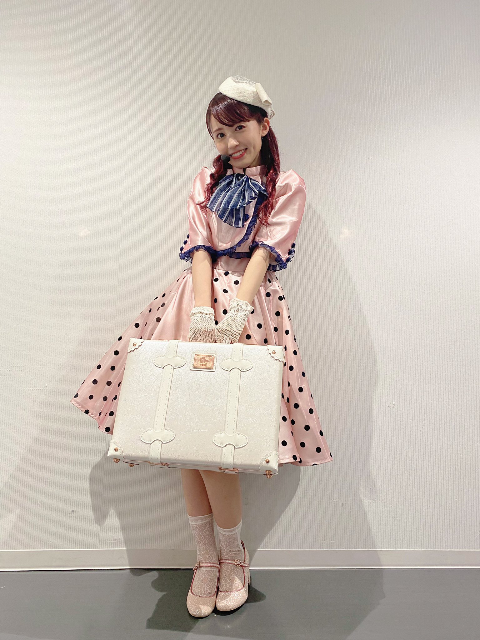 Amazon.co.jp: 1027まで逢田梨香子 ヤングジャンプ直筆サイン