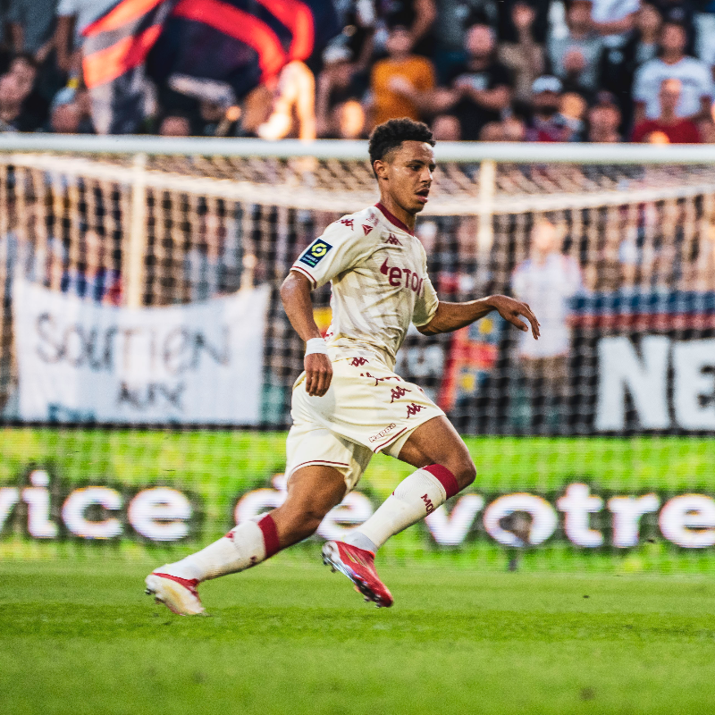 AS_Monaco's tweet photo. 🏅 Deux Rouge et Blanc nommés dans 𝗹𝗲 𝗫𝗜 𝘁𝘆𝗽𝗲 𝗱𝗲 𝗹'𝗘́𝗾𝘂𝗶𝗽𝗲 pour cette 8ème journée. 

👏 Caio Henrique
👏 @SofianeDiop