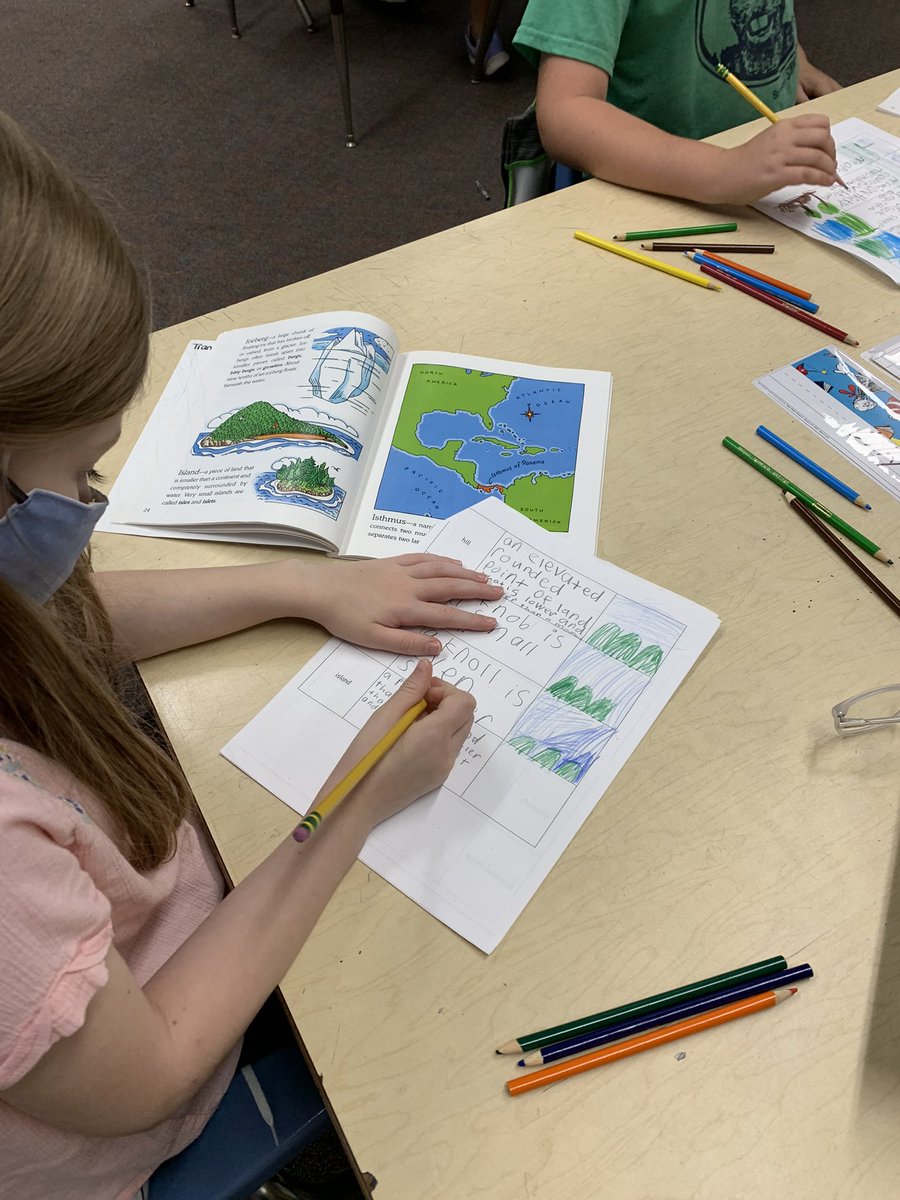 DaveDavec09's tweet photo. 3C discovers different landforms that are found in New England! https://t.co/qe5bhvL9Am